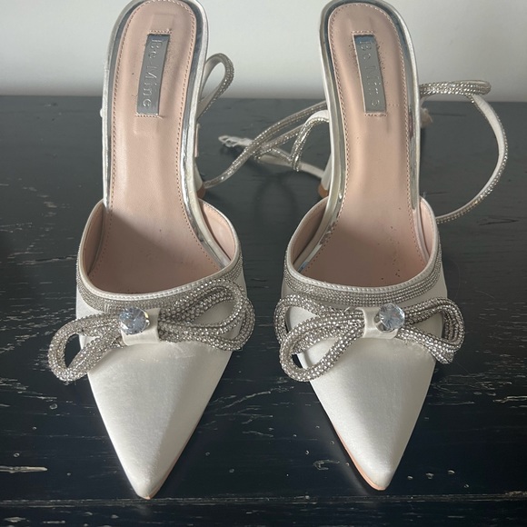 Be Mine Bridal Shoe - Picture 2 of 9